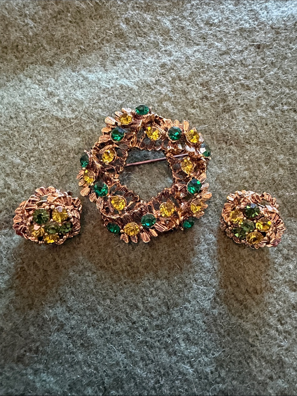 Vintage Sparkling wreath Brooch & ear clips
